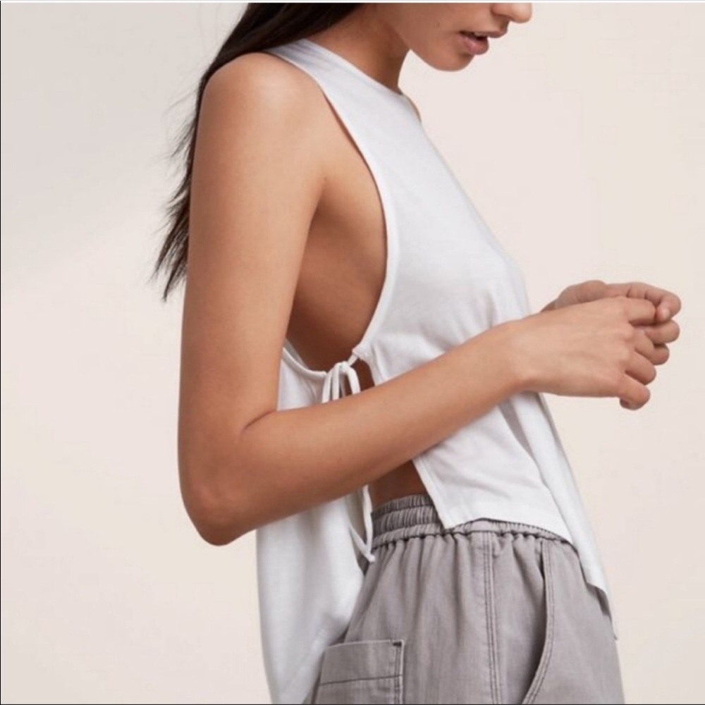 Wilfred Free Aritzia Amalie white cropped Tank size small